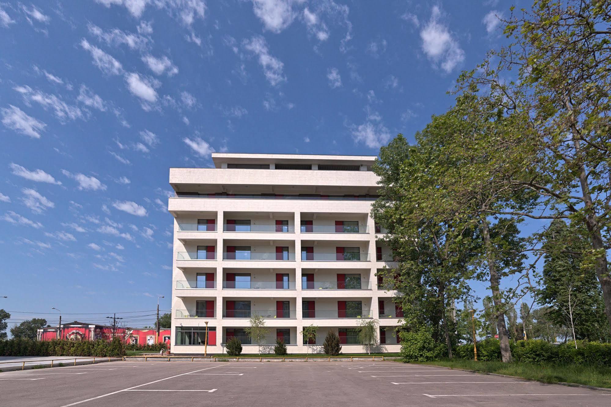 Tomis Garden Aparthotel 3*